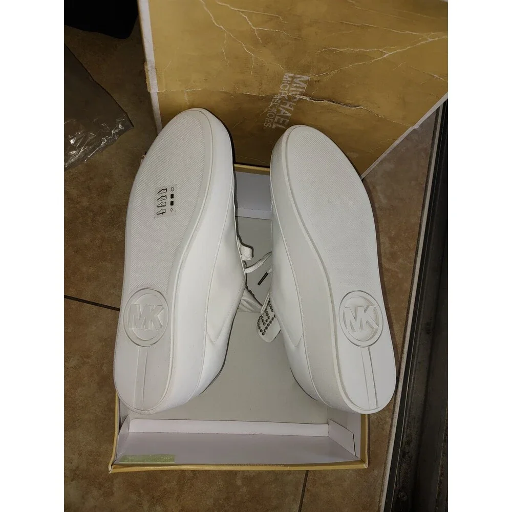 New in Box Womens Michael Kors Mindy Low Top White Silver Leather Sneakers Sz 11